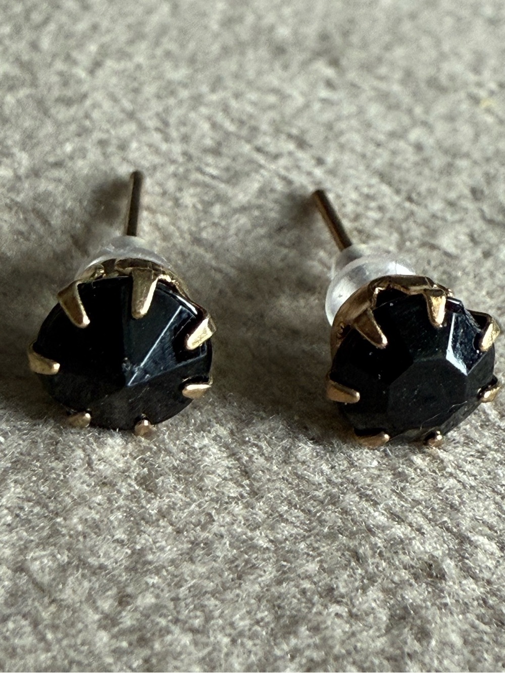 Classic Black Stone Stud Earrings - Gold Setting